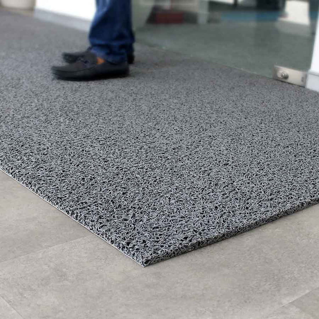 Trapper Loop vinyl looped entrance mat in gray